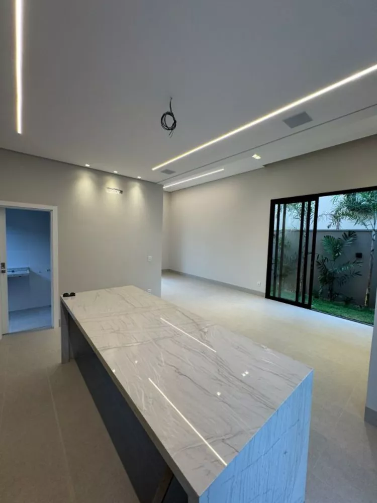 Casa de Condomínio à venda com 3 quartos, 158m² - Foto 2