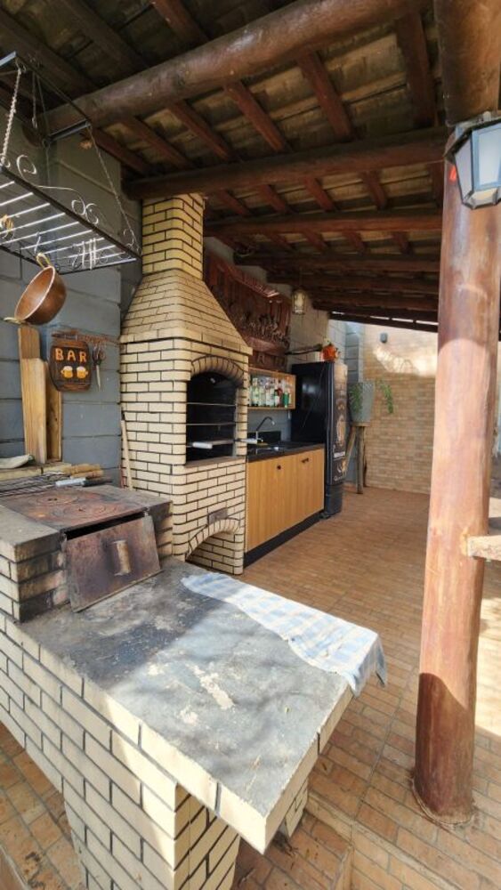 Chácara à venda com 4 quartos, 250m² - Foto 9