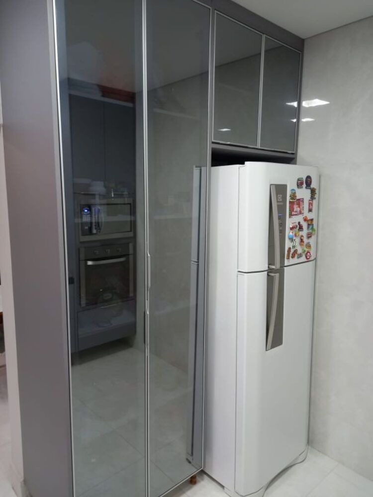 Casa de Condomínio à venda com 4 quartos, 289m² - Foto 4