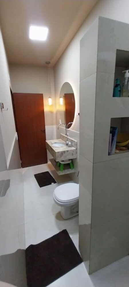 Casa à venda com 4 quartos, 227m² - Foto 2