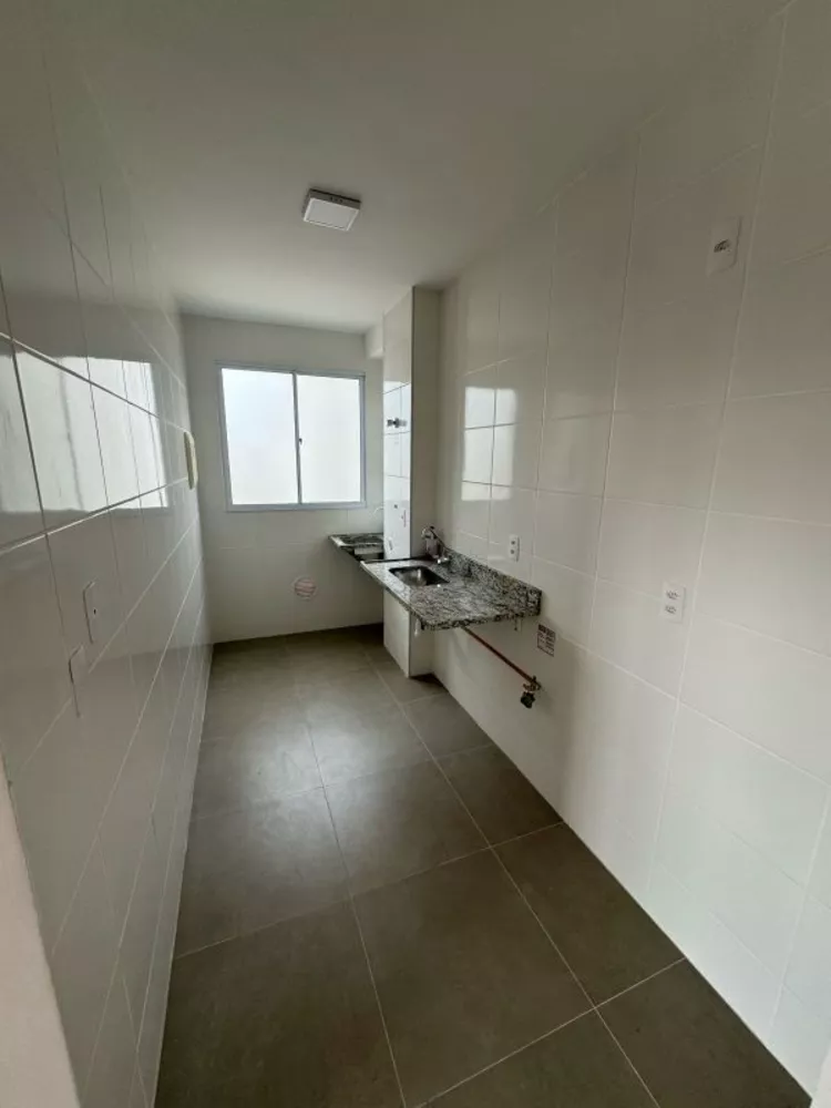 Apartamento à venda com 2 quartos, 45m² - Foto 2