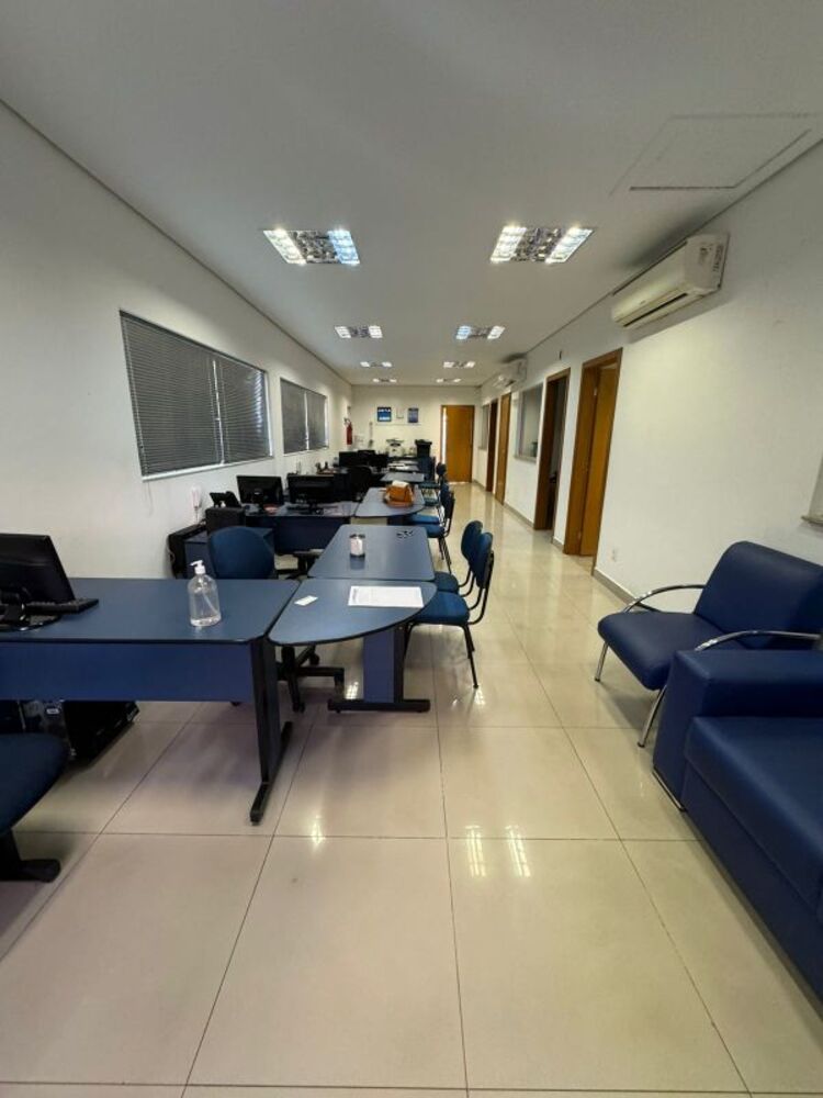 Casa à venda com 5 quartos, 257m² - Foto 7