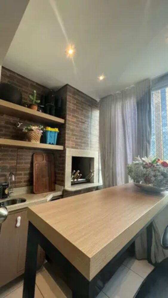 Apartamento à venda com 3 quartos, 94m² - Foto 1