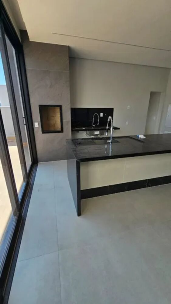 Casa de Condomínio à venda com 3 quartos, 184m² - Foto 4