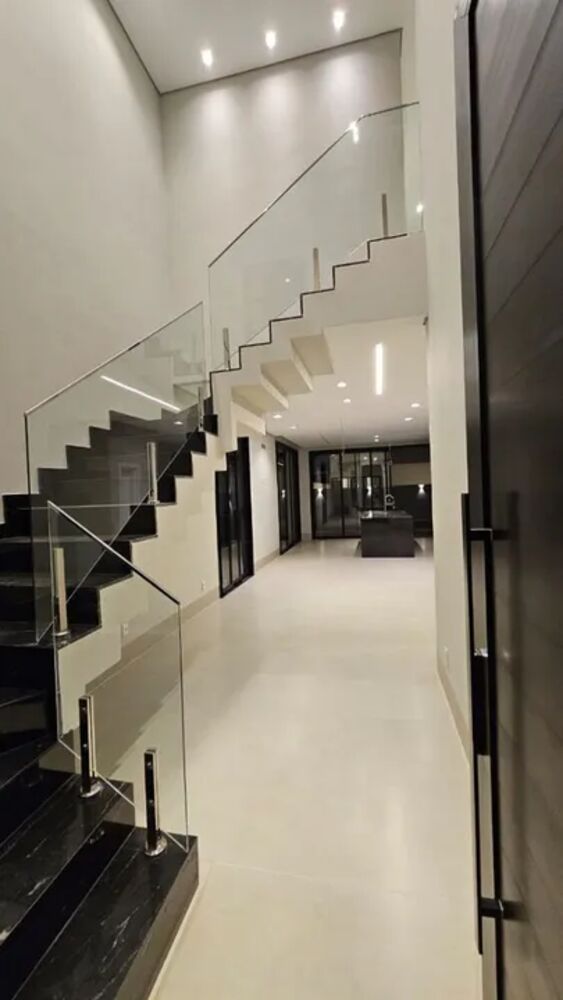 Casa de Condomínio à venda com 3 quartos, 184m² - Foto 2