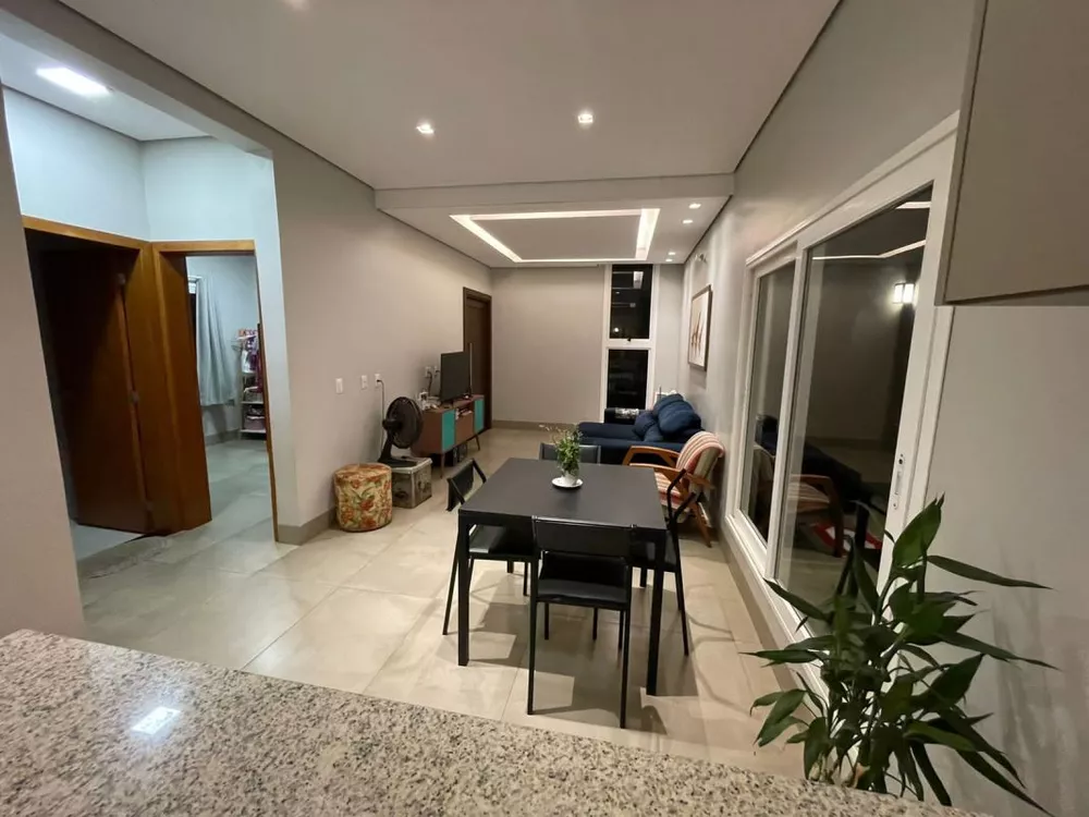 Casa à venda com 2 quartos, 114m² - Foto 3