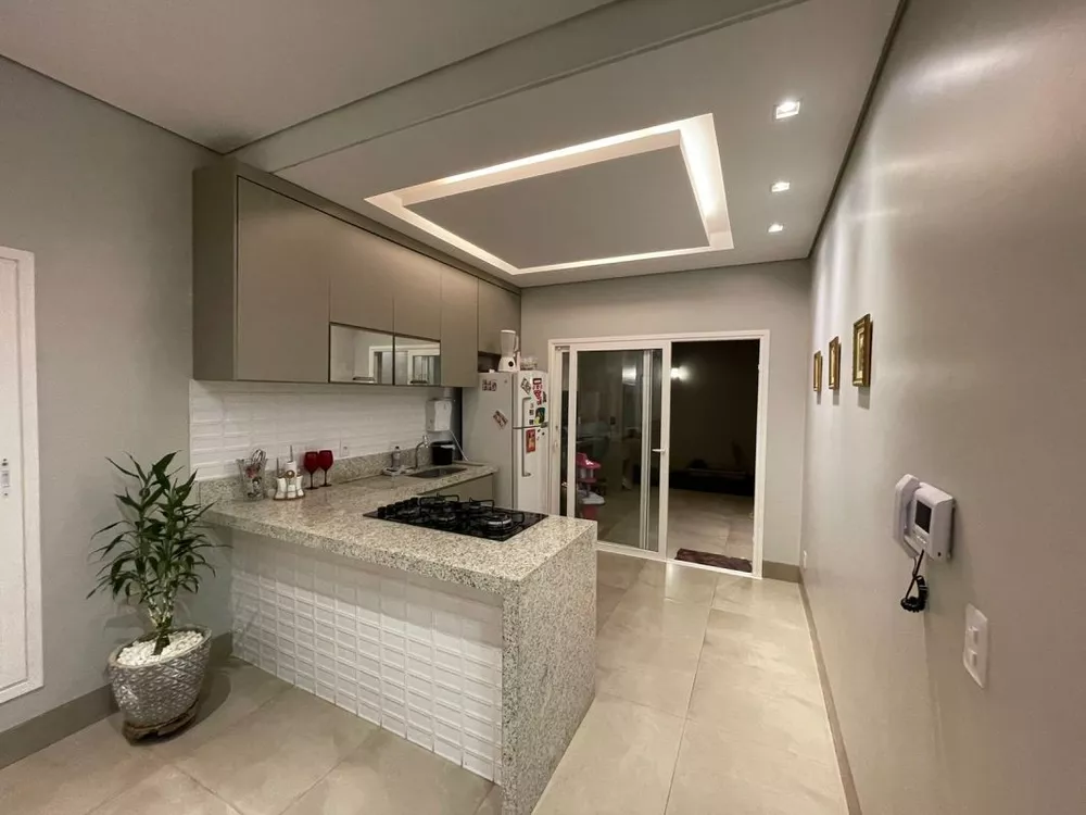 Casa à venda com 2 quartos, 114m² - Foto 4