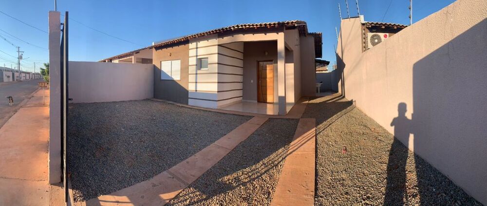 Casa à venda com 2 quartos, 80m² - Foto 1