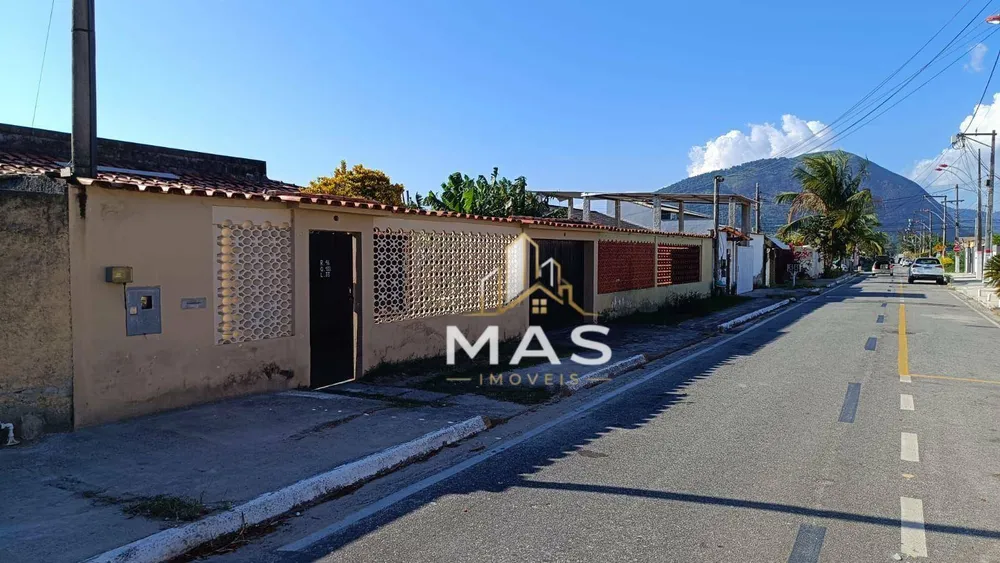 Casa, 3 quartos, 215 m² - Foto 2