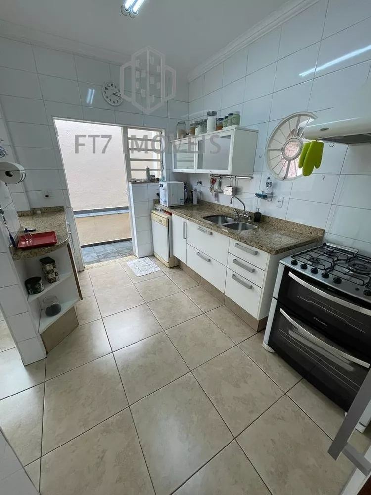 Casa, 4 quartos, 258 m² - Foto 3