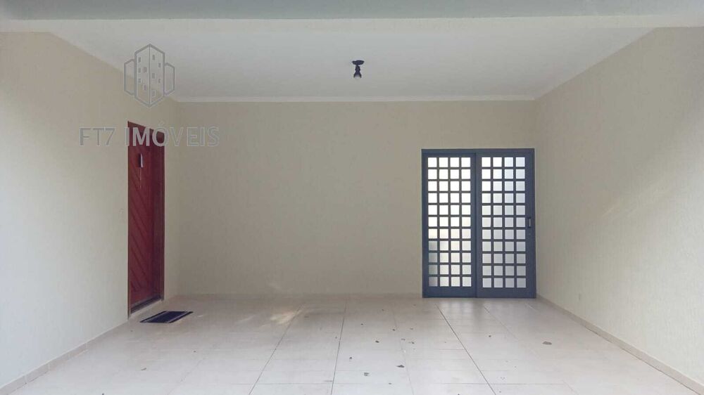Casa, 3 quartos, 181 m² - Foto 1