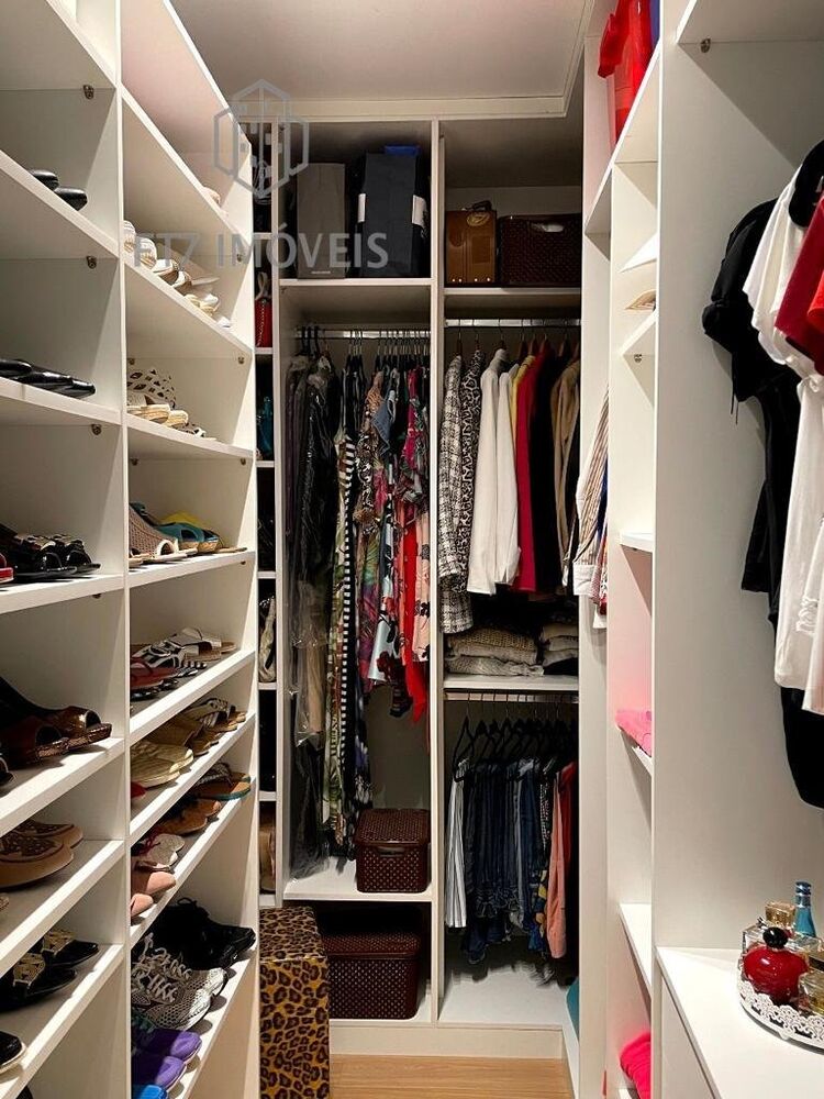 Casa, 3 quartos, 327 m² - Foto 1