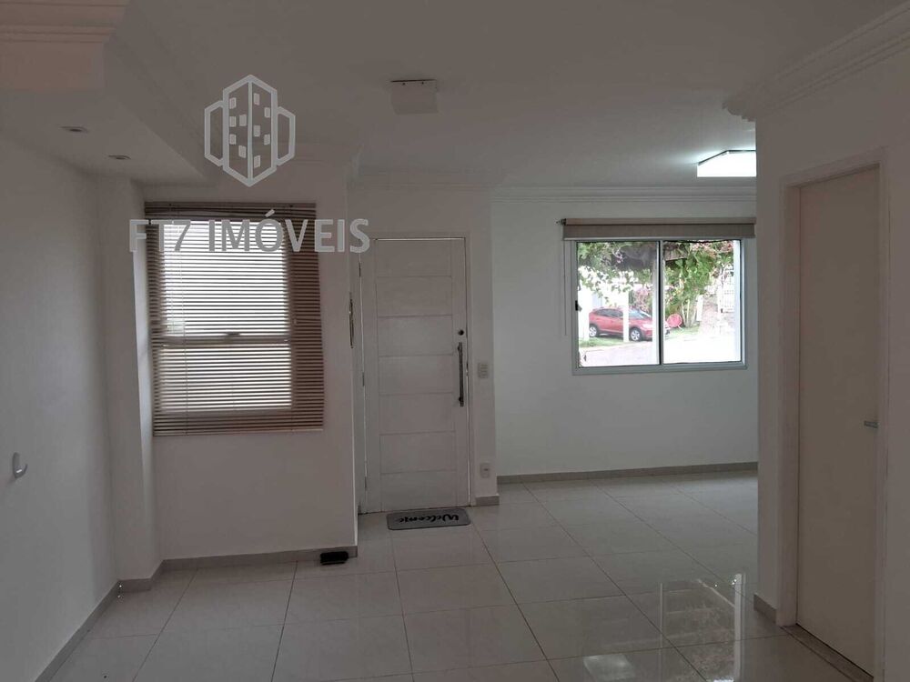 Casa à venda e aluguel com 3 quartos, 80m² - Foto 2