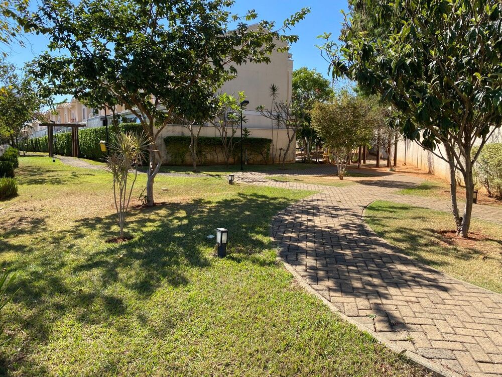 Casa à venda e aluguel com 3 quartos, 80m² - Foto 11