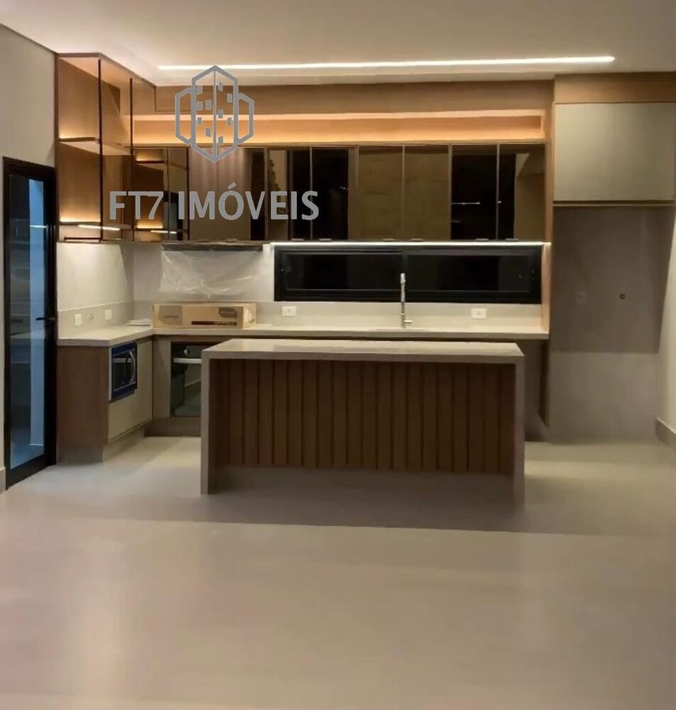 Casa, 4 quartos, 272 m² - Foto 1