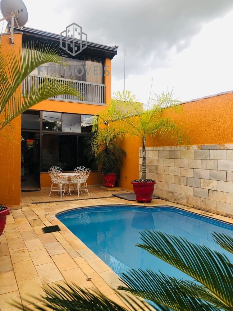 Casa, 4 quartos, 350 m² - Foto 1