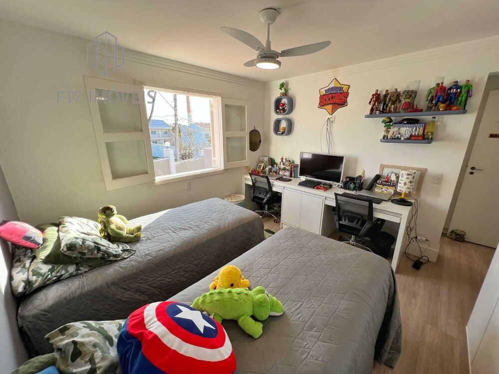 Casa, 3 quartos, 235 m² - Foto 15