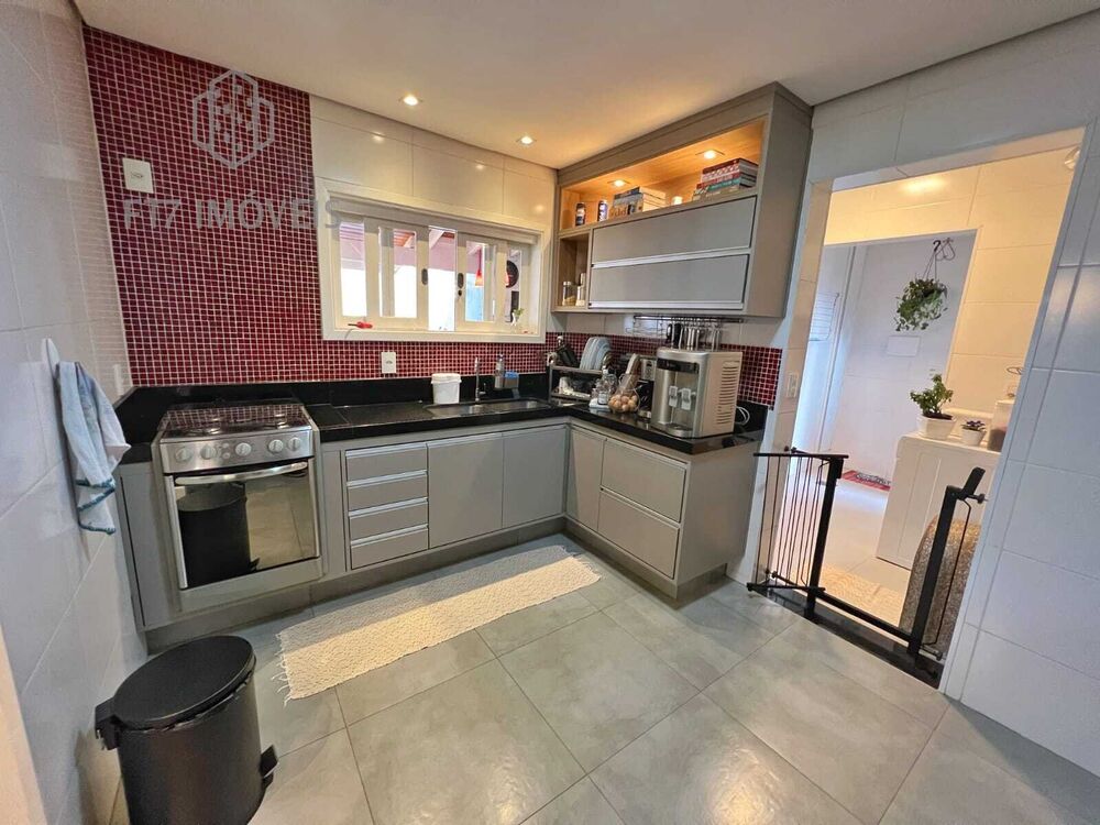 Casa, 3 quartos, 235 m² - Foto 25