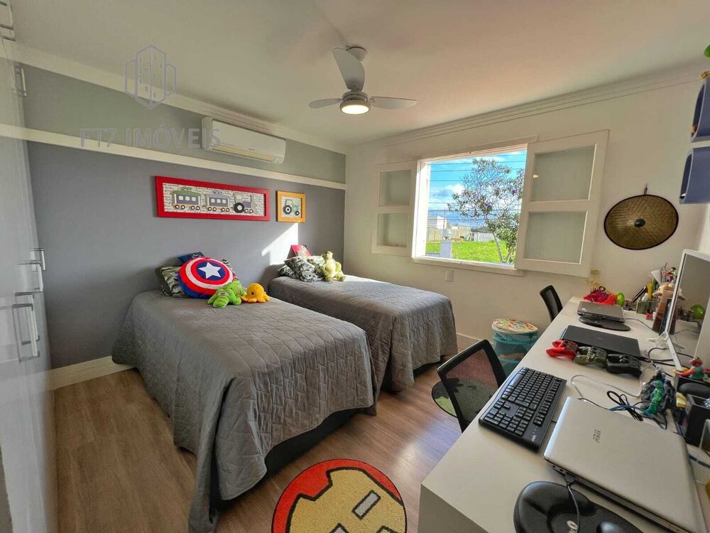 Casa, 3 quartos, 235 m² - Foto 34