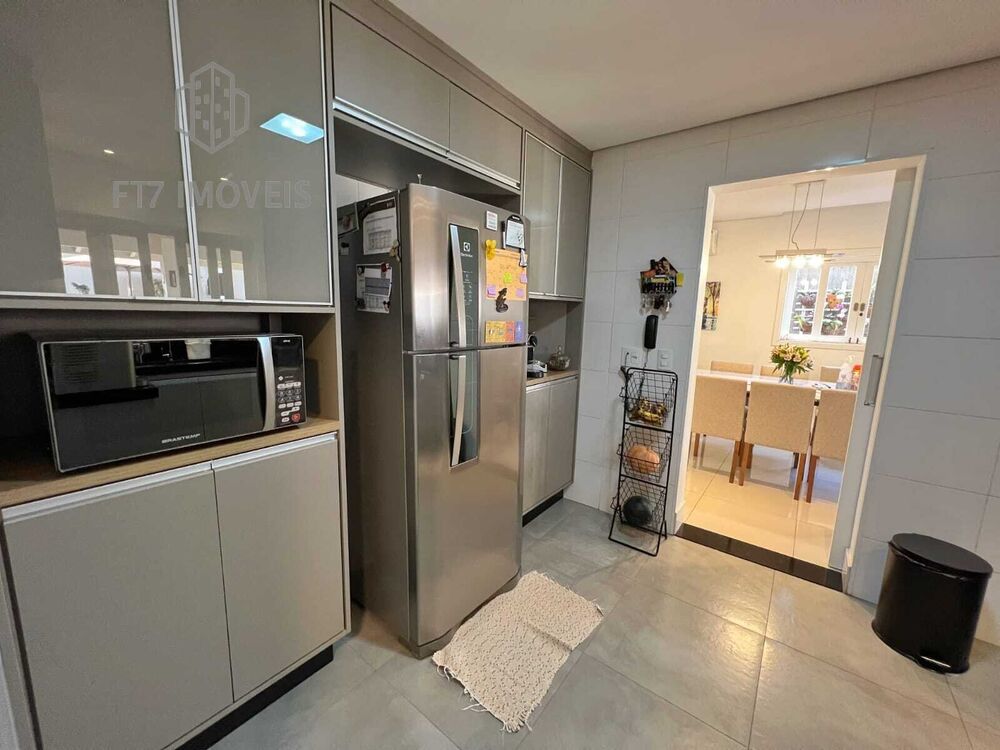Casa, 3 quartos, 235 m² - Foto 8