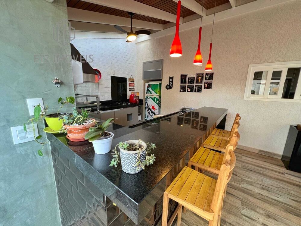 Casa, 3 quartos, 235 m² - Foto 14