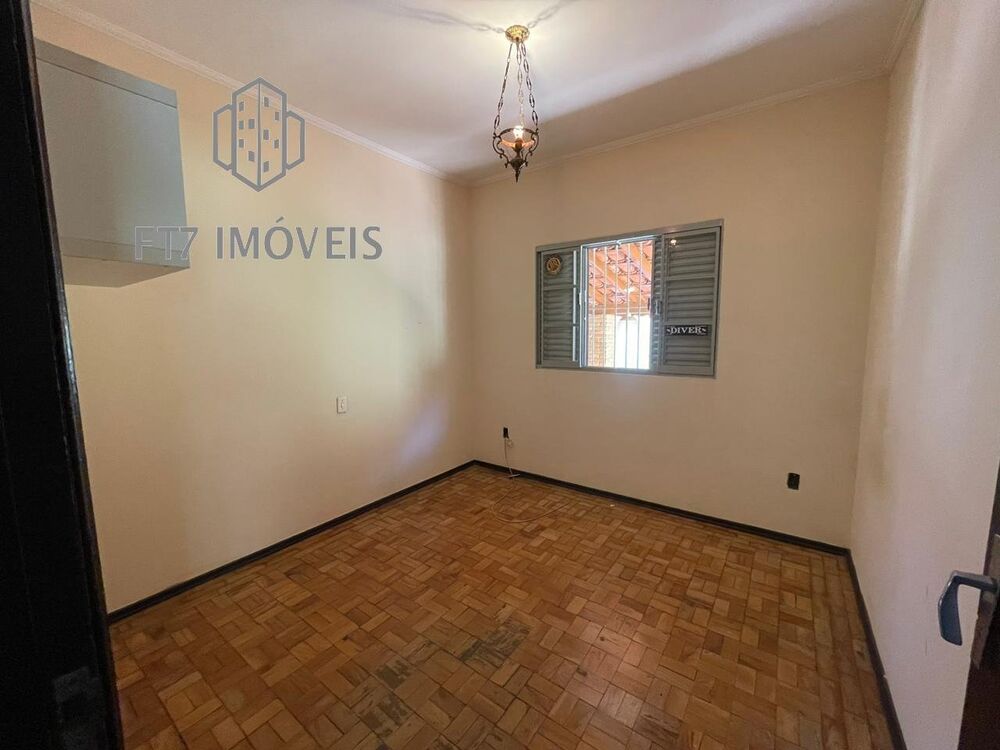 Casa, 3 quartos, 220 m² - Foto 1