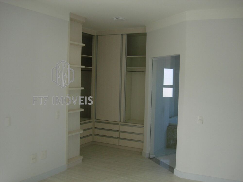 Casa, 3 quartos, 296 m² - Foto 2