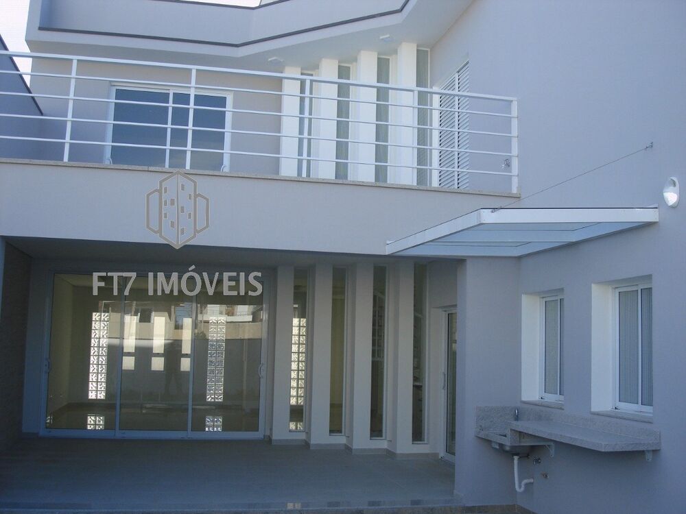 Casa, 3 quartos, 296 m² - Foto 1