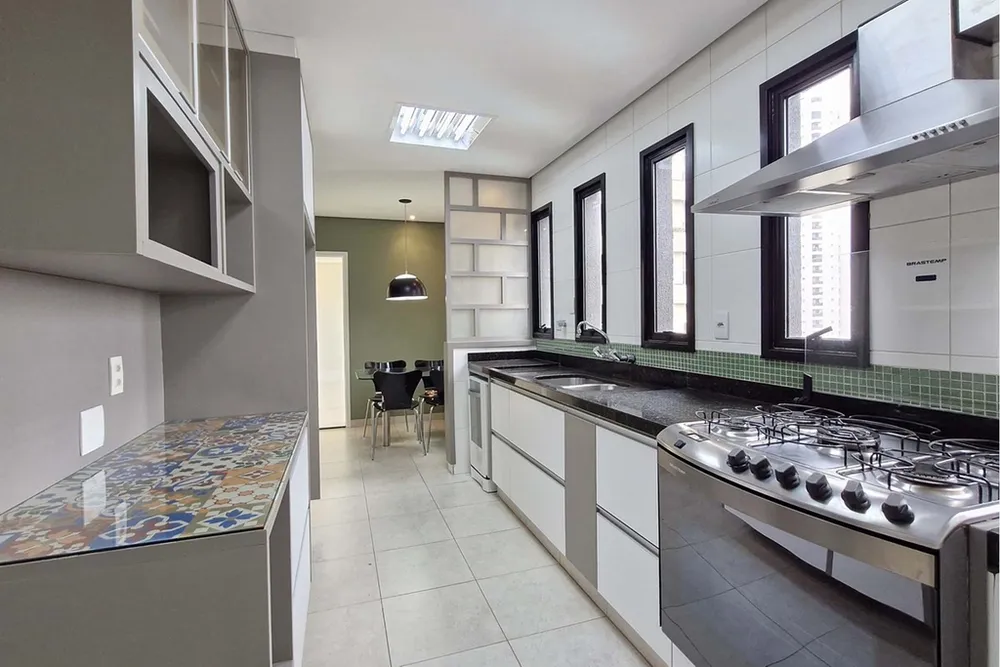 Apartamento, 3 quartos, 185 m² - Foto 1