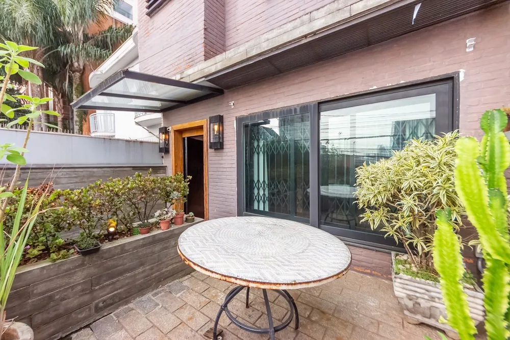 Casa, 3 quartos, 297 m² - Foto 1