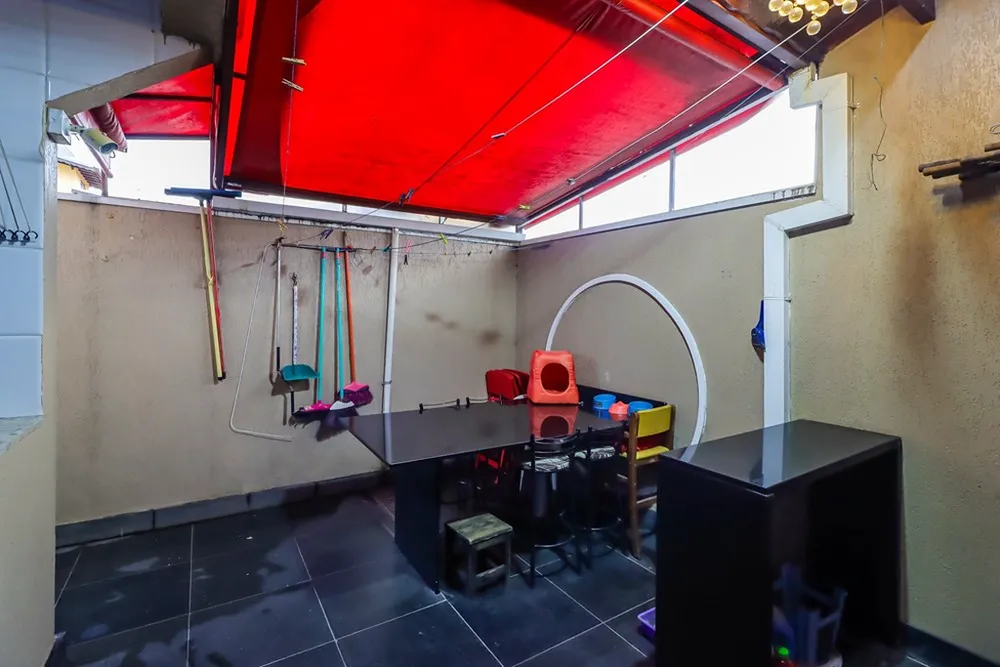 Casa, 3 quartos, 200 m² - Foto 1