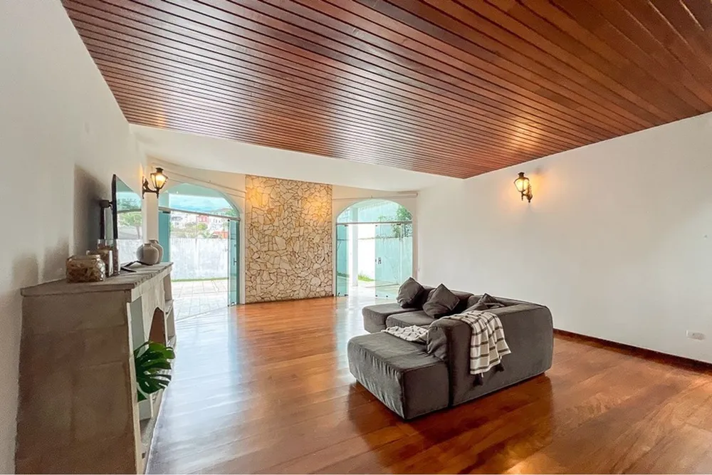 Casa, 6 quartos, 377 m² - Foto 2