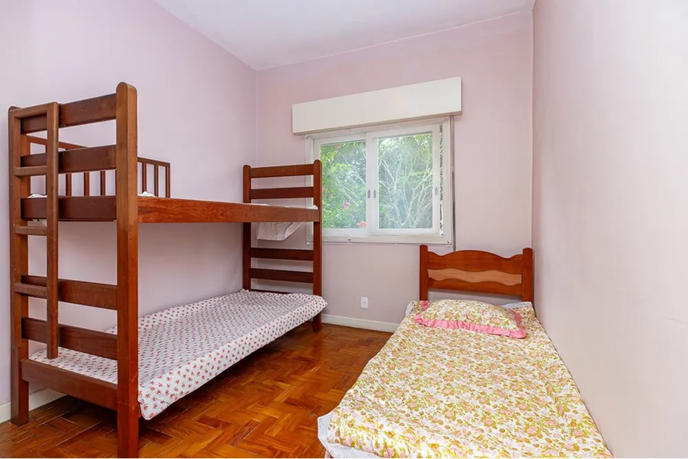 Casa, 4 quartos, 210 m² - Foto 1