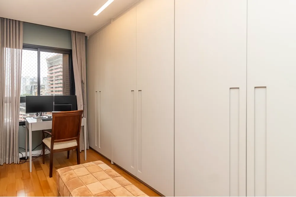 Apartamento, 3 quartos, 145 m² - Foto 1