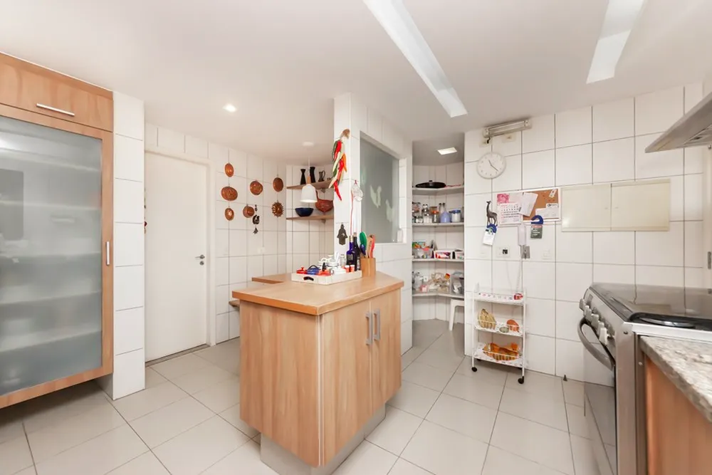 Apartamento, 4 quartos, 245 m² - Foto 4