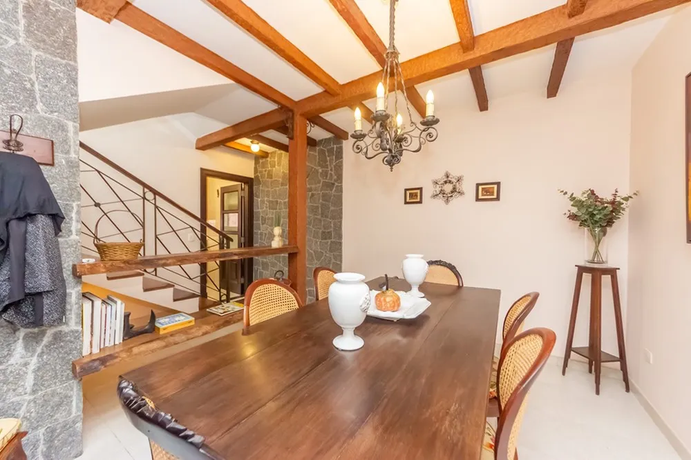 Casa, 3 quartos, 294 m² - Foto 1