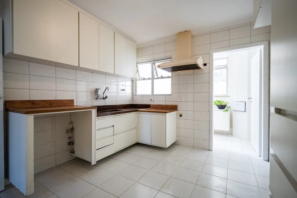 Apartamento, 3 quartos, 145 m² - Foto 2