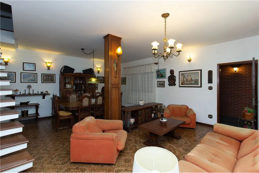 Casa, 3 quartos, 205 m² - Foto 1