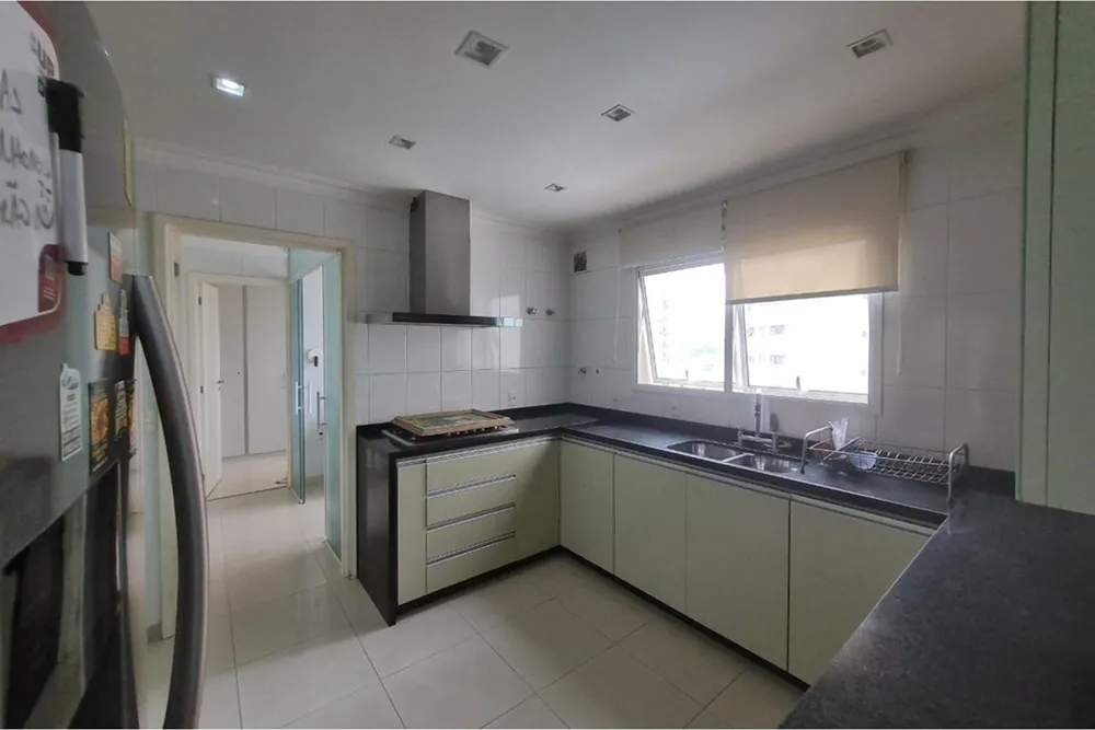 Apartamento, 3 quartos, 191 m² - Foto 2