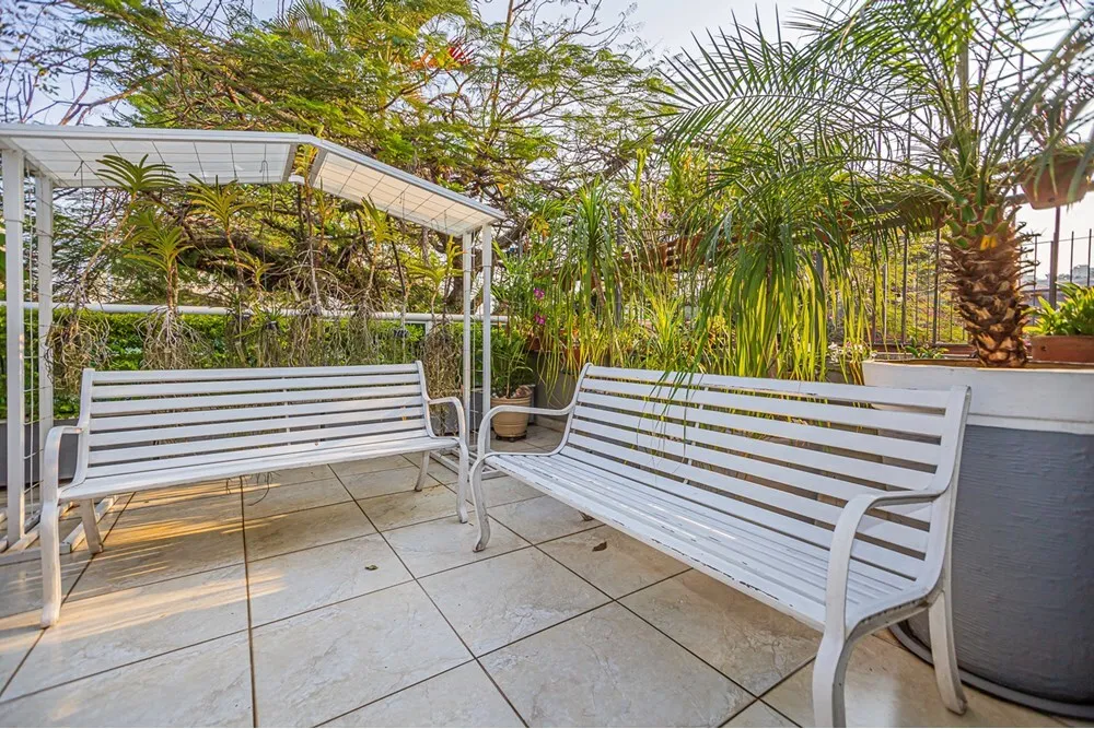 Casa, 5 quartos, 231 m² - Foto 2