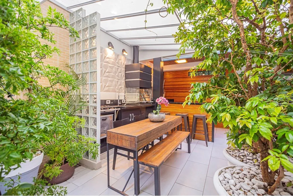 Casa, 5 quartos, 231 m² - Foto 1