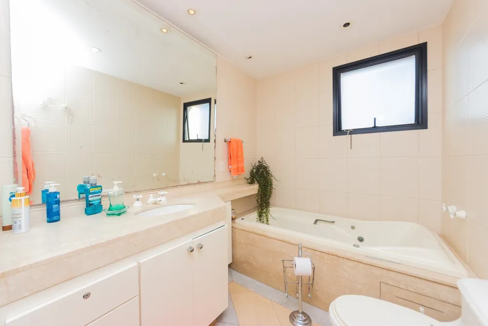 Apartamento, 4 quartos, 242 m² - Foto 1