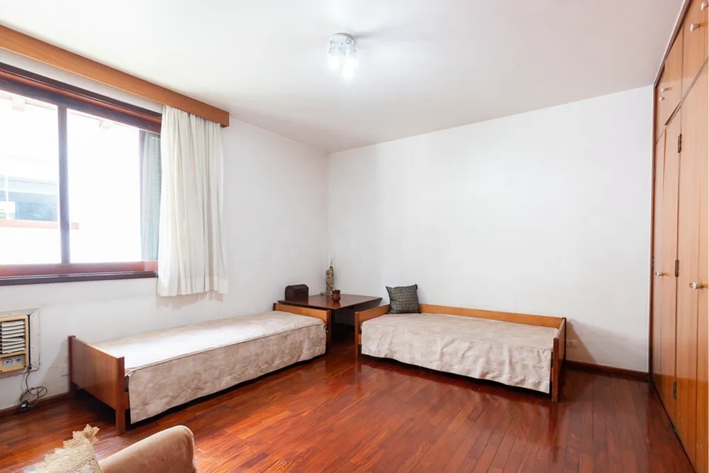 Casa, 3 quartos, 590 m² - Foto 1