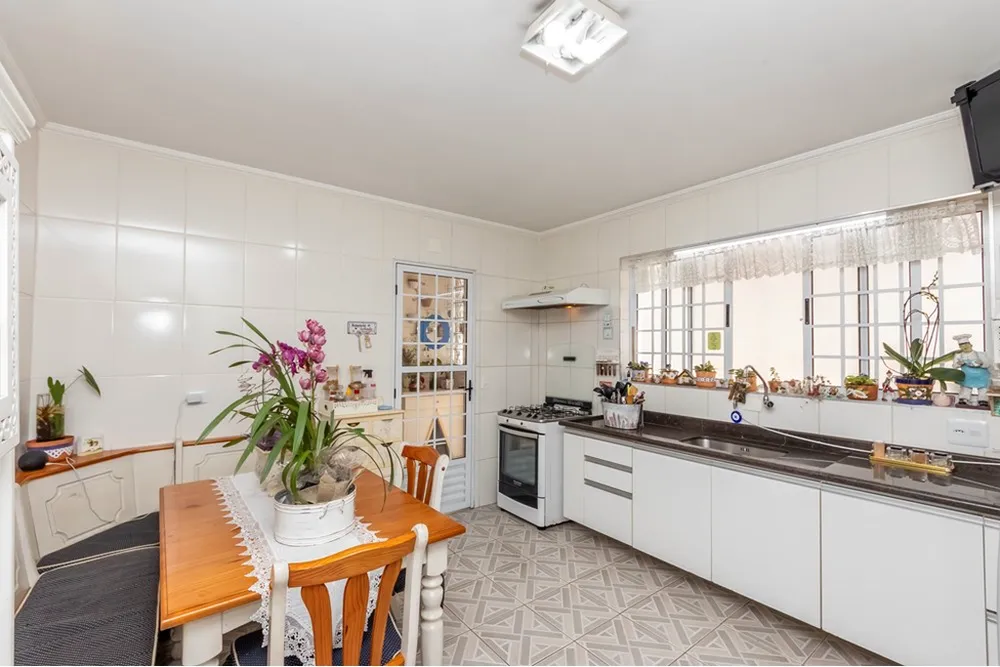 Casa, 3 quartos, 179 m² - Foto 1