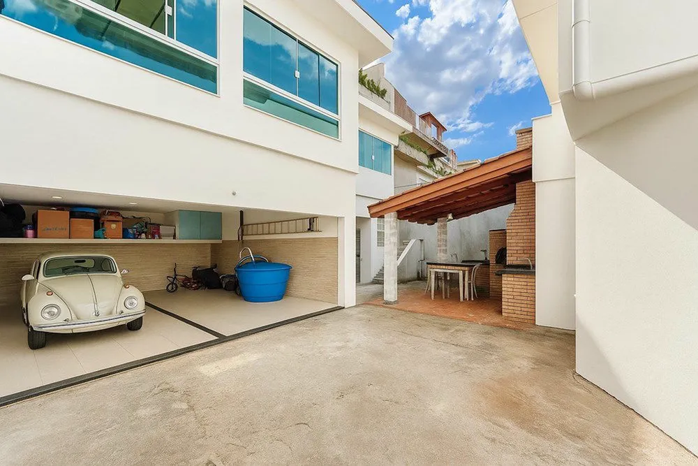 Casa, 4 quartos, 299 m² - Foto 1
