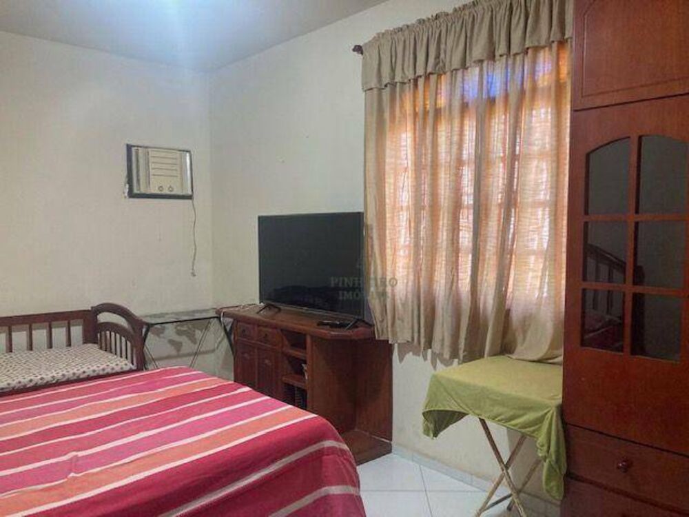 Casa de Condomínio à venda com 4 quartos, 240m² - Foto 4