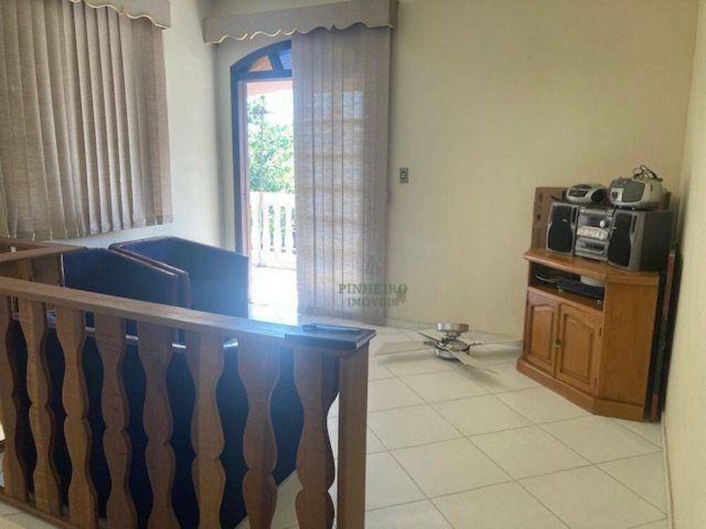Casa de Condomínio à venda com 4 quartos, 240m² - Foto 6