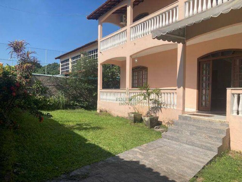 Casa de Condomínio à venda com 4 quartos, 240m² - Foto 1