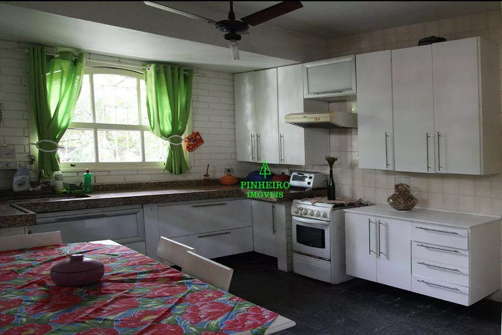 Casa, 3 quartos, 250 m² - Foto 2