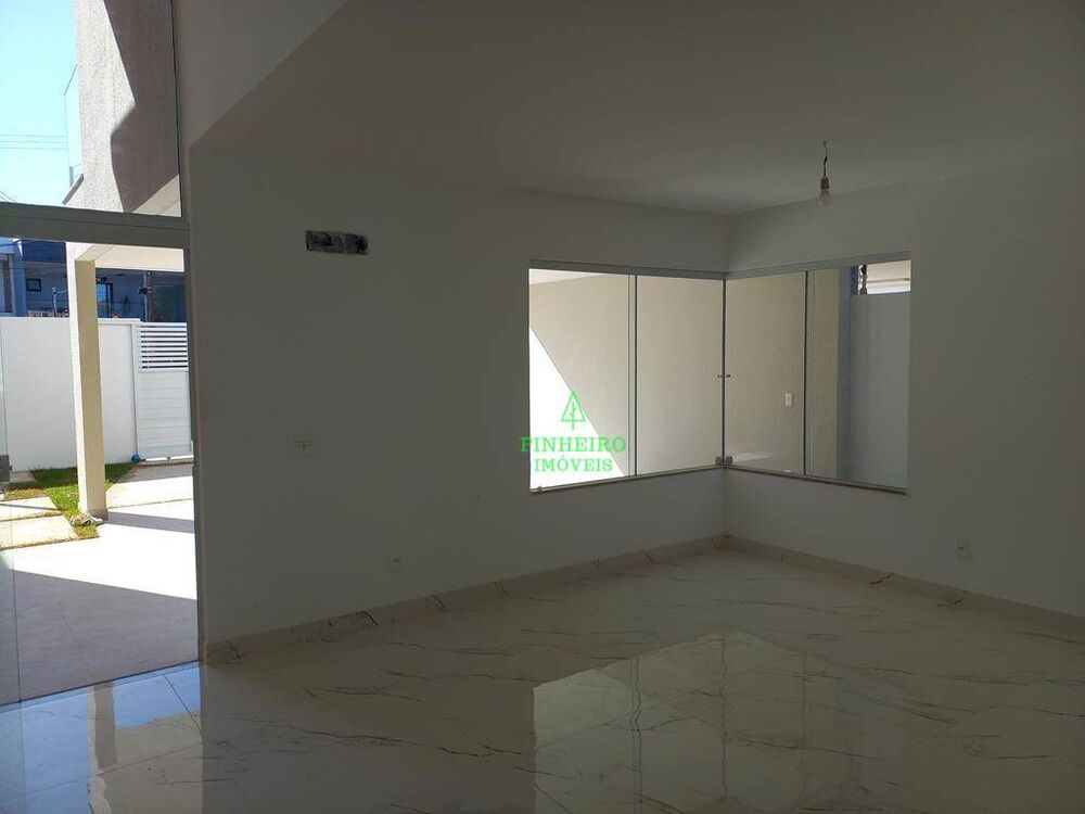 Casa à venda com 4 quartos, 214m² - Foto 4